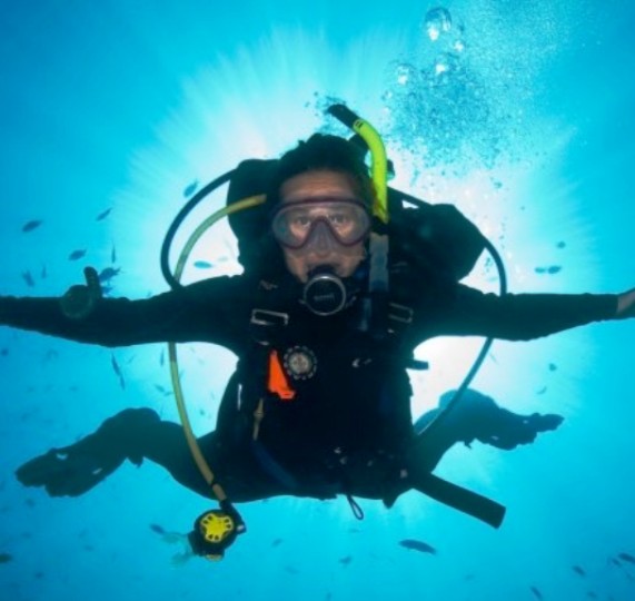 Exciting Speed and Cave Diving, Loskun, BA